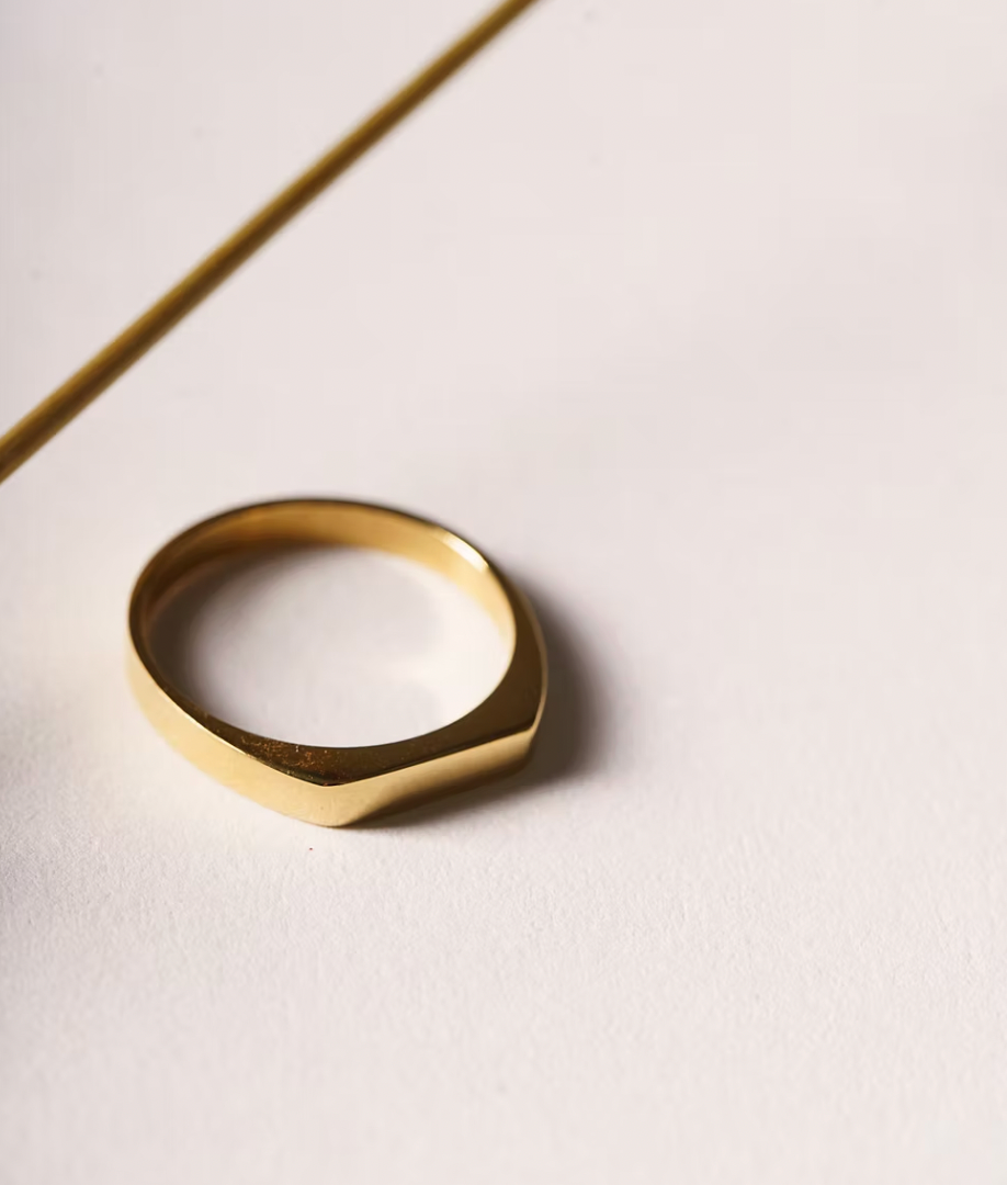Amara Signet Ring