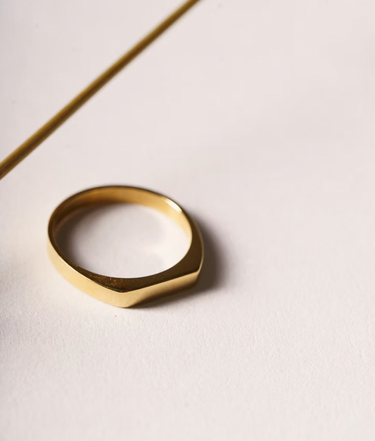 Amara Signet Ring