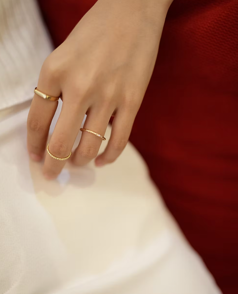 Amara Signet Ring