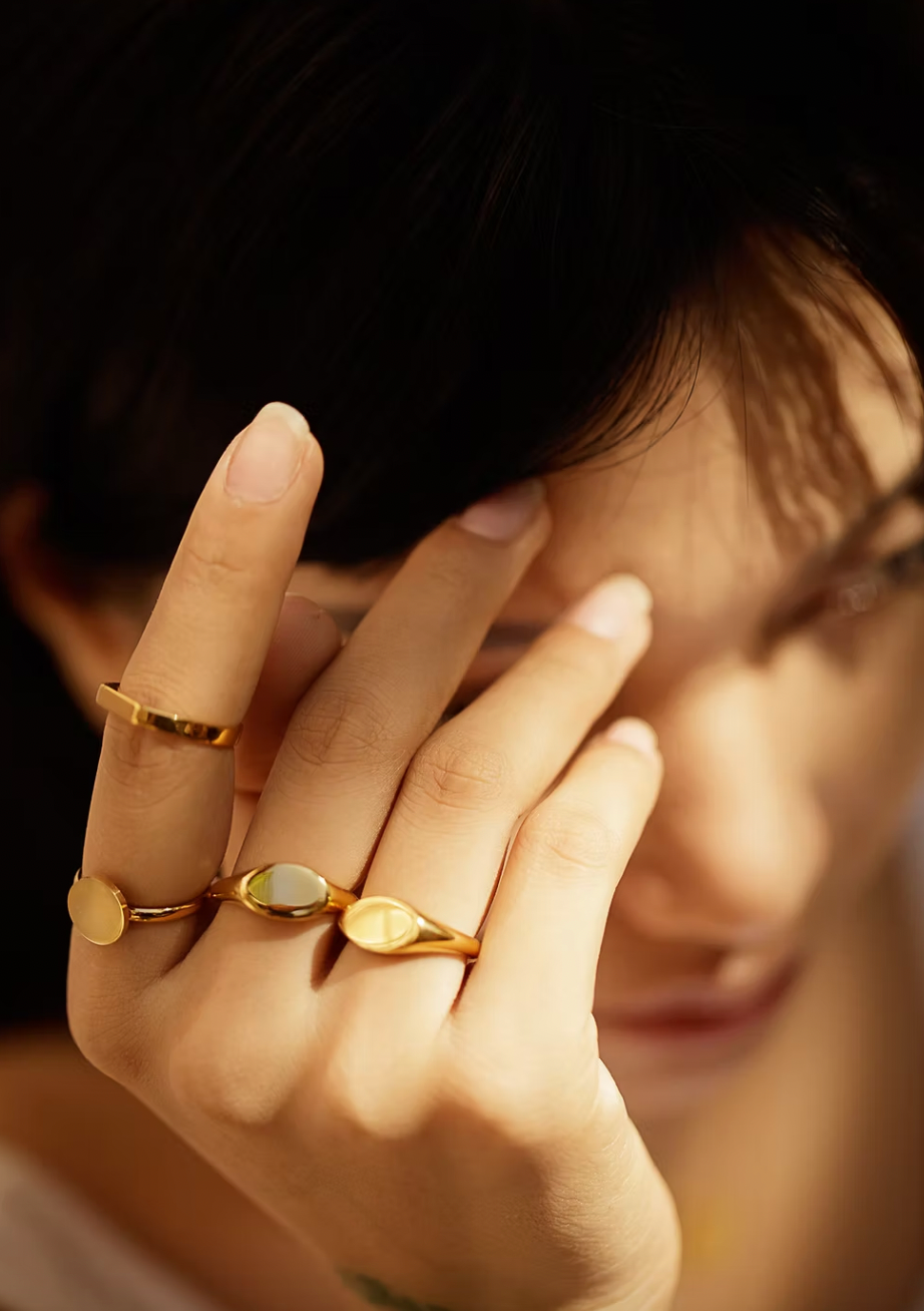 Amara Signet Ring